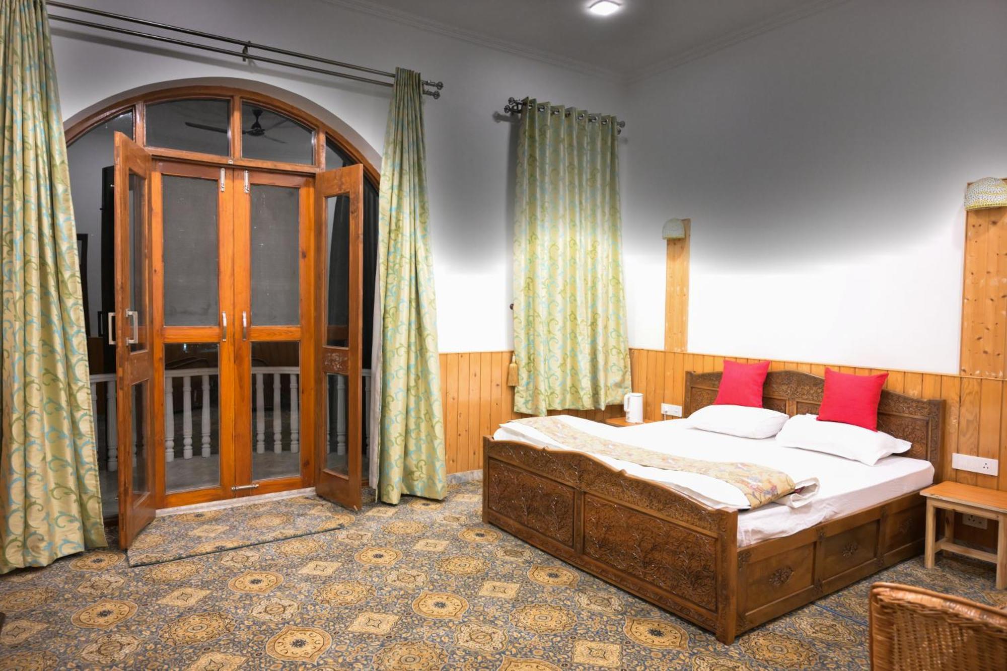 The Country Hills Villa ศรีนาการ์ ภายนอก รูปภาพ